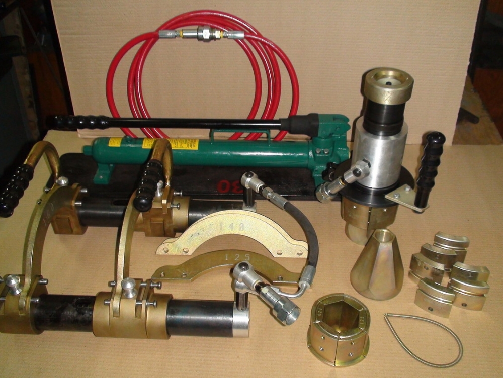 Инструменты для монтажа водопровода